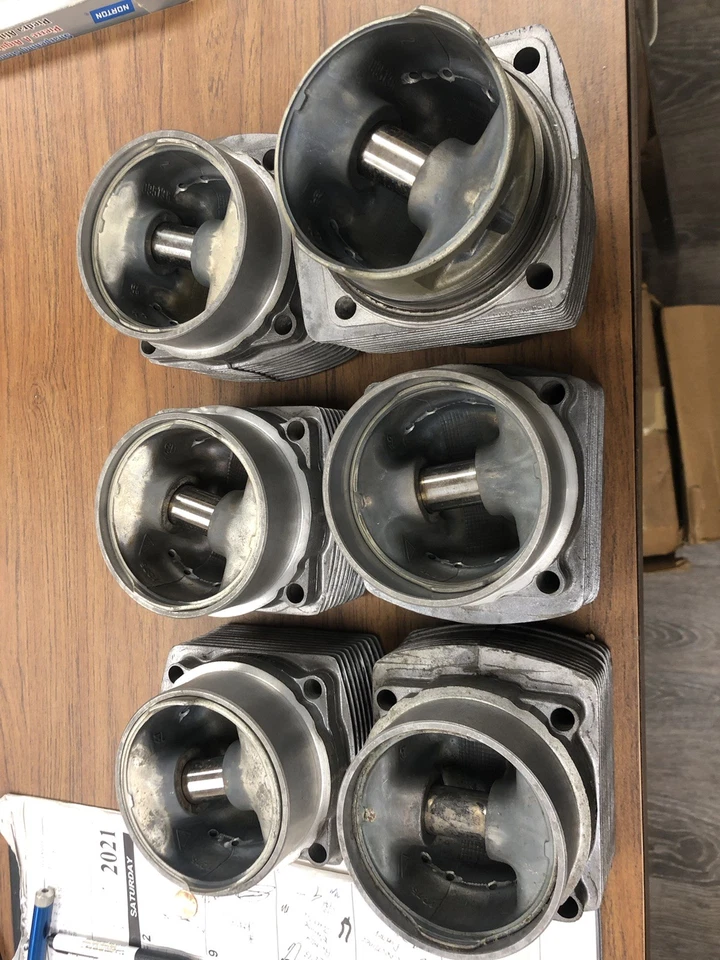 Pistones y cilindros usados Porsche 911 Foto 1 de 4