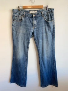 Jeanswest Cotton Demin Jeans Womens Plus Sz 16 Blue Flare Buttlifter Pocket Zip - Picture 1 of 16