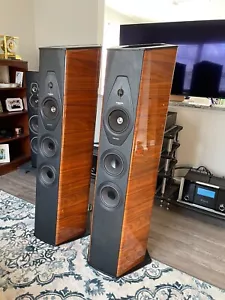 Sonus Faber Il Cremonese Loudspeakers - Excellent - Walnut Finish - $55,000 MSRP - Picture 1 of 20