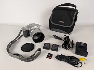 Panasonic Lumix DMC-FZ20 Digitalkamera 5 MP 12x opt. Zoom Ready to Go Bundle - Bild 1 von 11