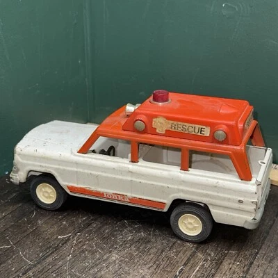 Vintage 1970's TONKA Jeep Wagoneer RESCUE VEHICLE EMS Ambulance #53078 - Image 1 of 4