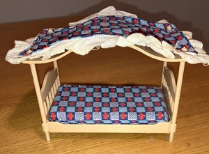 Vintage TOMY/ LUNDBY scale CANOPY BED . - Picture 1 of 12