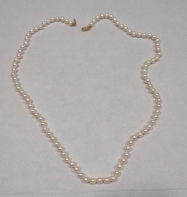 Collar de perlas cultivadas de agua dulce melocotón/rosa de oro amarillo de 14K 22 1/2" 4-5 mm usado en excelente estado Foto 1 de 4