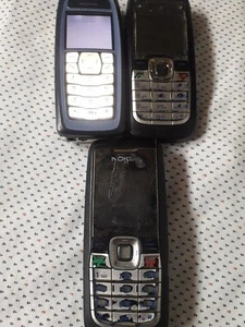 Nokia 3100 and Nokia 2610 mobile phone - Picture 1 of 12