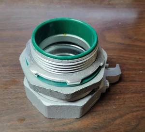 ACP STB250L 2-1/2" STRAIGHT CONDUIT CONNECTOR LIQUID-TIGHT NEW IN BOX - Picture 1 of 8