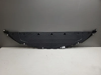 Cubierta de parachoques delantero bajo bandeja original Porsche Cayman 982 2016-2024 GT4 Foto 1 de 4