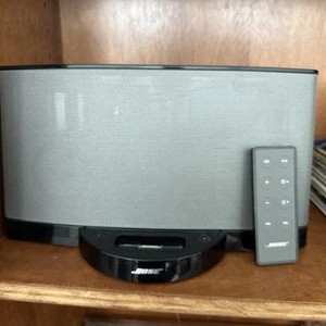 Bose SoundDock Sistema musicale digitale portatile con iPod Nano - con adattatore di alimentazione. - Foto 1 di 2