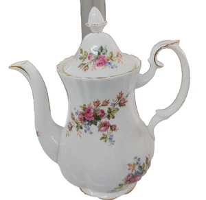 Caffettiera in porcellana Royal Albert Moss Rose 1956 Teiera Inglese con Rose - Foto 1 di 3