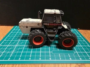 ERTL CASE 4894 4WD TRACTOR - WHITE w/ORANGE WHEELS 1/32 Scale - Picture 1 of 6