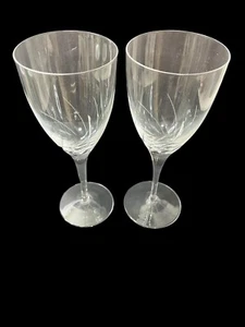 EUC Set of 2 Beautiful Cut Crystal Stemmed Wine Glasses - Picture 1 of 7