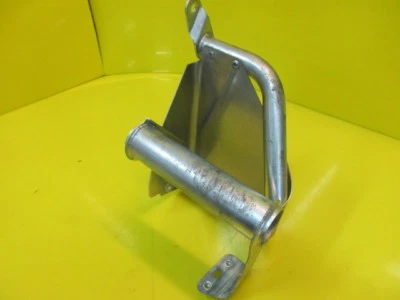 SOPORTE PIE DELANTERO DERECHO YAMAHA PHAZER OEM REPOSAPIÉS REPOSAPIÉS BIEN  Foto 1 de 4