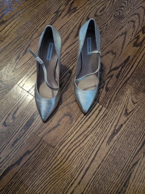 SAKS QUINTA AVENIDA ORO METALIZADO CUERO ZAPATOS DE SALÓN NUEVOS 4 PULGADAS TACONES TALLA 10 Foto 1 de 4