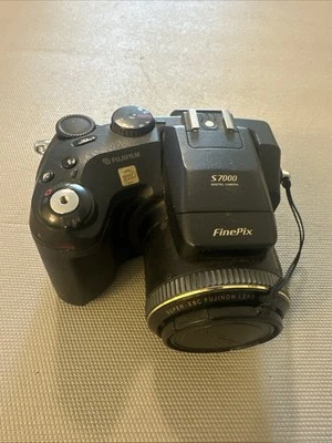 Fujifilm FinePix S7000 Digital Camera For Parts ( Read) - Image 1 of 4