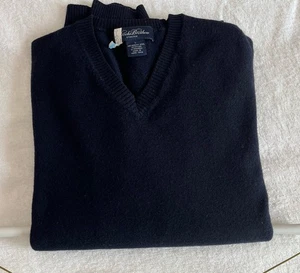 Suéter Brooks Brothers elástico de lana merino con cuello en V para hombre grande azul marino - Imagen 1 de 14