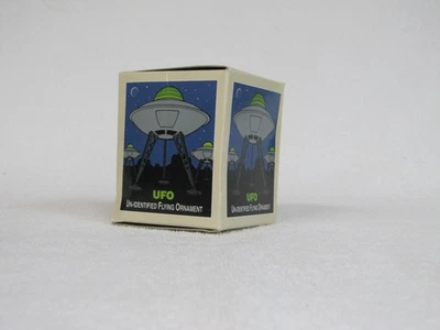 HERRAJES DE RESTAURACIÓN UFO Flying Tin Toy Ornamento (Tren de aterrizaje retráctil) Foto 1 de 4