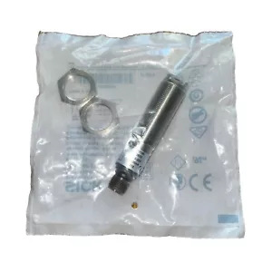Sick VL18-4P3140 Retroreflective Sensor - Picture 1 of 2
