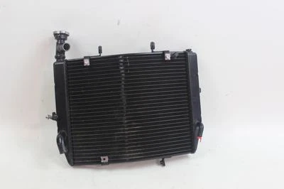 Впускной коллектор водяного радиатора охлаждающей жидкости Triumph Daytona 675 09-12 T2100072 - Изображение 1 из 4