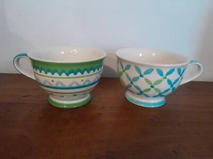 2 x LARGE TEA OR COFFEE CUPS - MORGAN & FINCH - Picture 1 of 3