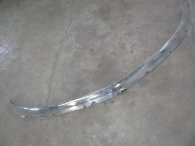 Cadillac 1972 sedán Deville 4 puertas techo rígido exterior parabrisas moldura inferior  Foto 1 de 4