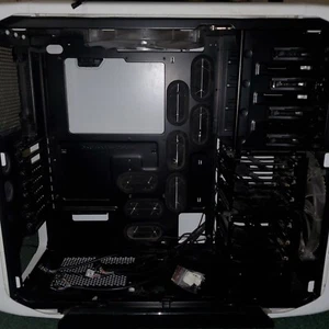 Corsair Graphite 600T Special Edition White Computer Case - Picture 1 of 9