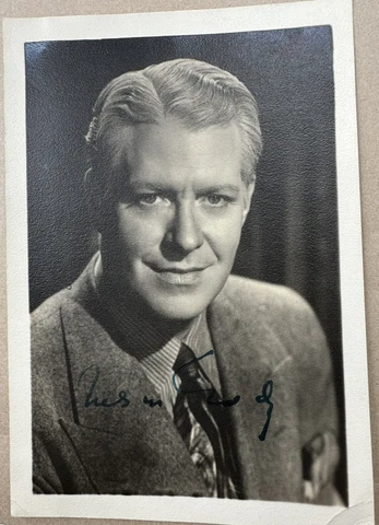 NELSON  EDDY  -     AMERICAN  ACTOR / SINGER      -  AUTOGRAPHED   PHOTO Cover