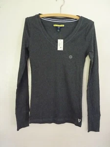 Prince & Fox Women's Gray V-neck Long Sleeve Ribbed Shirt Size Medium NWT - Picture 1 of 7