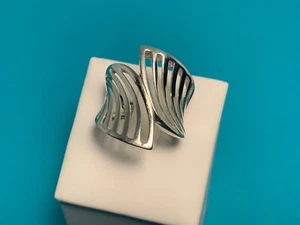 🌸 Silpada 925 Sterling Silver Open Work Bypass Size 9 Ring 🌸 - Picture 1 of 7