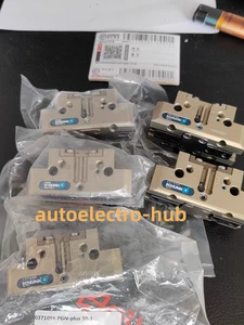 1PC PGN+50-1 0371099 SCHUNK Brand New By DHL or FedEx - Picture 1 of 1
