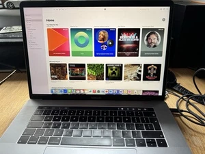Apple Macbook Pro 2018 15 inch i7 2.6 Ghz Touchbar Space Grey - Afbeelding 1 van 13