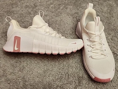 Nike Women's Free Metcon 6, White/Elemental Pink, Size 7.5 - Image 1 of 4