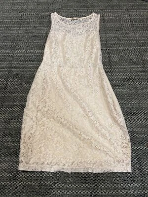 Vestido feminino Arden B. bronzeado e renda GG - Imagem 1 de 4