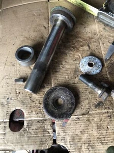 EJE DE HUSILLO SALTAMONTES MONTAJE FRONTAL PLATAFORMA CORTACÉSPED 1212 2144 44 - Imagen 1 de 11