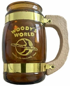 1980s GENEVA ON THE LAKE, OH, WOODY'S WORLD GAMES ARCADE BROWN GLASS BARREL MUG - Picture 1 of 8