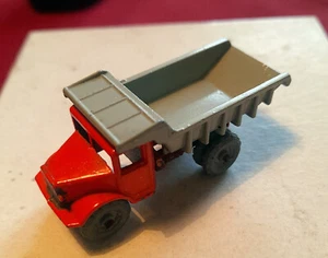 MATCHBOX, LESNEY, QUARRY TRUCK - Picture 1 of 3