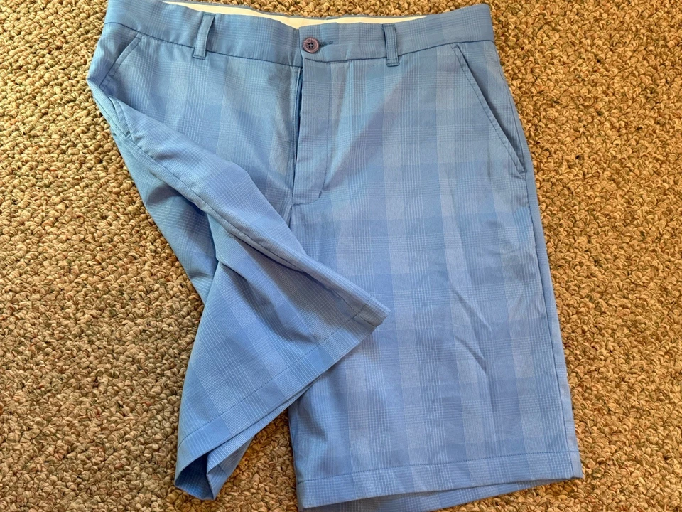 Pantalones cortos de golf Greg Norman Shark para hombre, azul claro y blanco a cuadros, talla 34 Foto 1 de 4