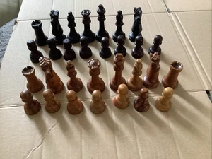 Set scacchi vintage in legno 1 torre nera e 1 x pedone bianco mancante re 8 cm 18 g - Foto 1 di 18