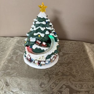 Musikalischer Weihnachtsbaum mit Zug, funktioniert - Bild 1 von 6