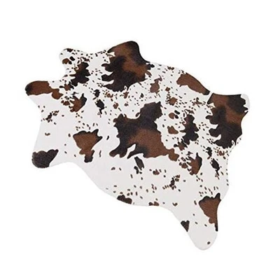  Linda alfombra con estampado de vaca divertida alfombra de imitación de cuero de vaca bonita para decorar la habitación de los niños  Foto 1 de 4