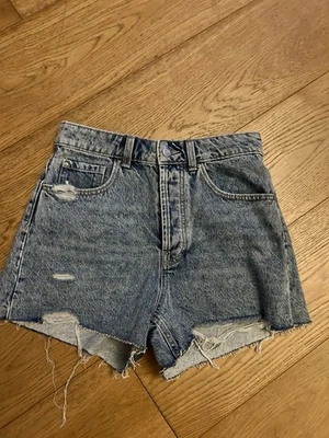 Zara Denim Shorts Size 38 UK 10 Blue Distressed Look - Image 1 of 4