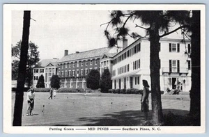 1930-40's PUTTING GREEN MID PINES SOUTHERN PINES NORTH CAROLINA NC GOLF POSTCARD - Picture 1 of 2