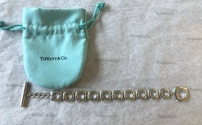 VINTAGE TIFFANY & CO 7.75 STERLING SILVER 925 SQUARE CUSHION LINK BRACELET & BAG - Image 1 of 4