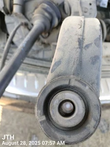 Brazo de control inferior trasero izquierdo infiniti qx56 2011-2013 - Imagen 1 de 8