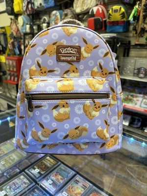 Mochila Loungefly Pokemon Eevee Sakura Estampado Completo Floral Púrpura Nueva con Etiquetas Foto 1 de 4