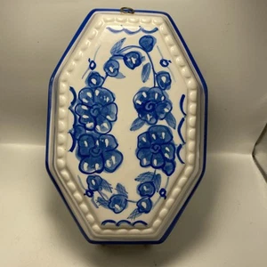 Lillian Vernon blau weiß Küche Wandbehang Keramik Form 70er Jahre Vintage - Bild 1 von 10
