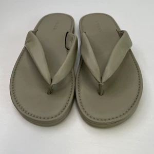 Vince Sandal Women 7.5 Leather Flip Flop Thong Flat Slip On Party Resort Core Go - Picture 1 of 9