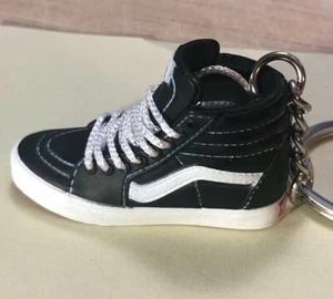 Nuevo Mini 3D Cuero Sintético Superior Zapatillas Zapatillas Zapatos Llavero Negro - Imagen 1 de 7