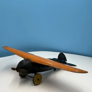 Vintage 1930s Wyandotte Lockheed Vega Pressed Steel Airplane 18” Wingspan - Picture 1 of 17