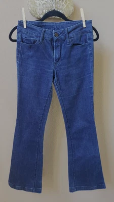 Pantalones de mezclilla negros Orchid para mujer talla 27 pierna acampanada azul oscuro Foto 1 de 4