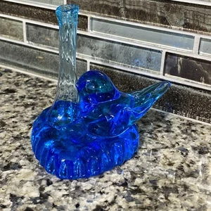 1997 Bluebird Of Happiness Glass Bud Vase Signed By Leo Ward On Heart Shape Vtg - Picture 1 of 10
