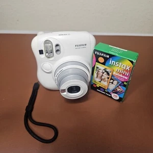 Fujifilm Instax Mini 25 analoge Sofortbildkamera weiß - Bild 1 von 6